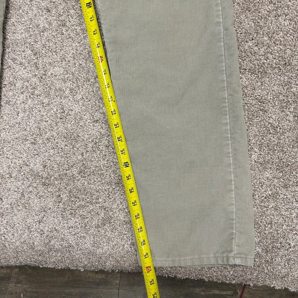 Levi's Relaxed Straight 559 Corduroy Pants Men Size 32x32 Vintage y2k Beige